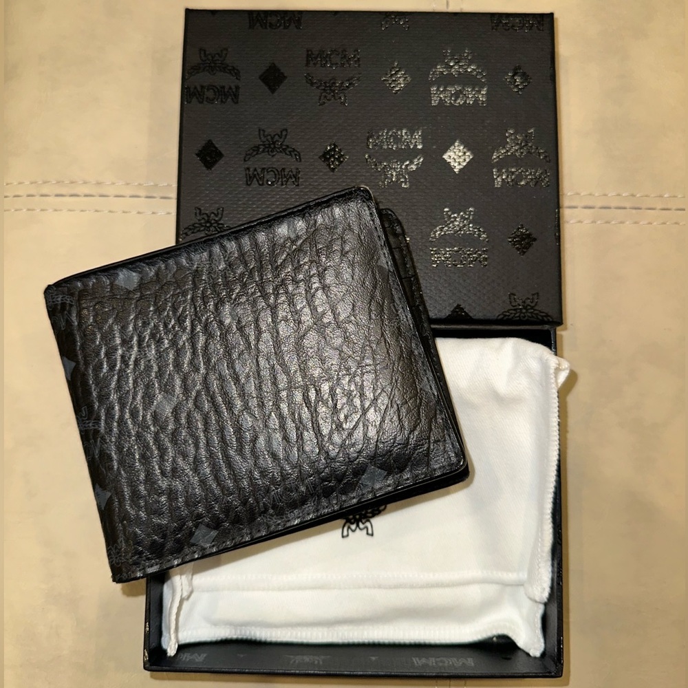 Men’s MCM Small Black Flap Wallet
